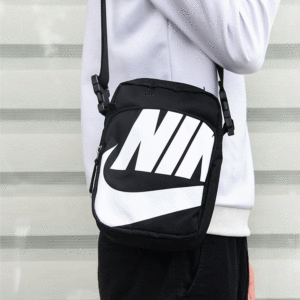 NiKe HERITAGE SMIT - 2.0 GFX – Image 2