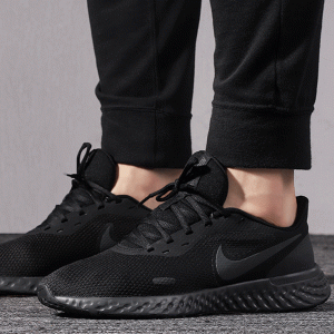 Nike Revolution 5 – Image 2