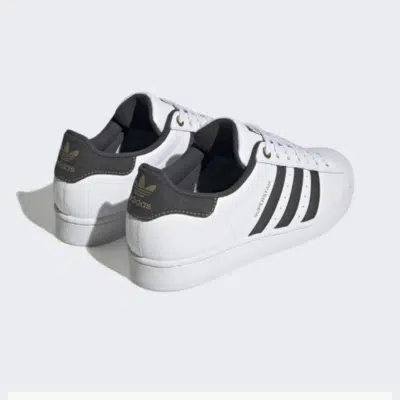 SUPERSTAR – Image 4