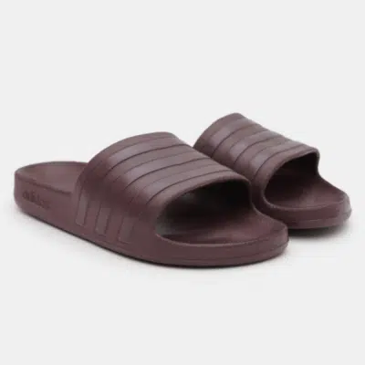 ADILETTE AQUA – Image 2