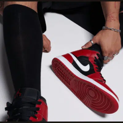 AIR JORDAN 1 MID – Image 5