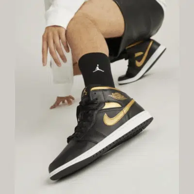 AIR JORDAN 1 MID – Image 5