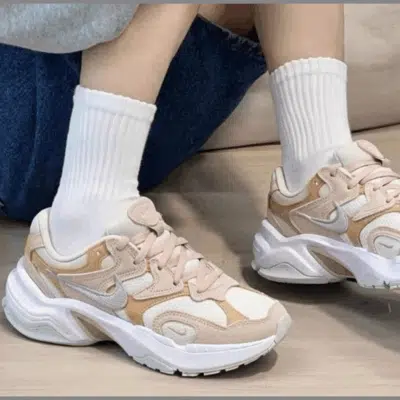 W NIKE AL8 – Image 5