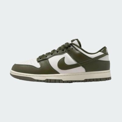 DUNK LOW RETRO BTTYS – Image 1