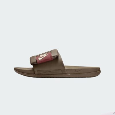 NIKE OFFCOURT ADJUST SLIDE – Image 1