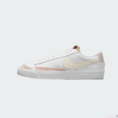 BLAZER LOW 77 – Image 1