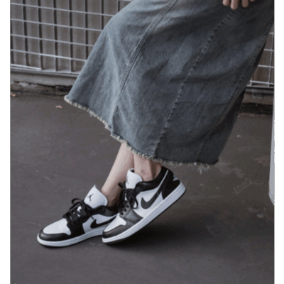W AIR JORDAN 1 LOW – Image 5