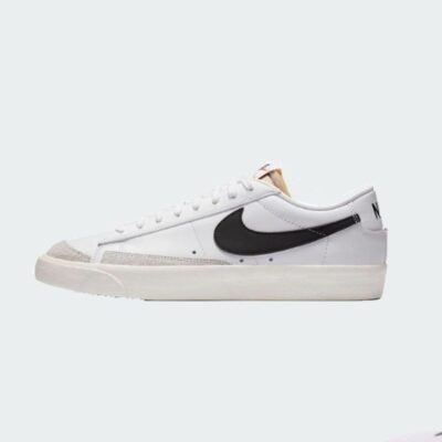 BLAZER LOW 77 – Image 1