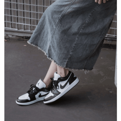 W AIR JORDAN 1 LOW – Image 5